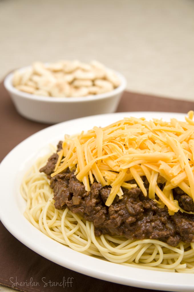 Cincinnati Chili Cincinnati chili with a side of oyster crackers